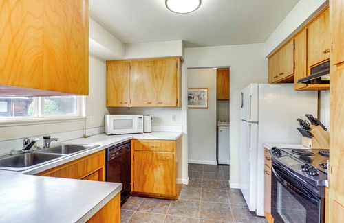 Carnation Maison | Families & Pets Welcome: Home in Carnation!