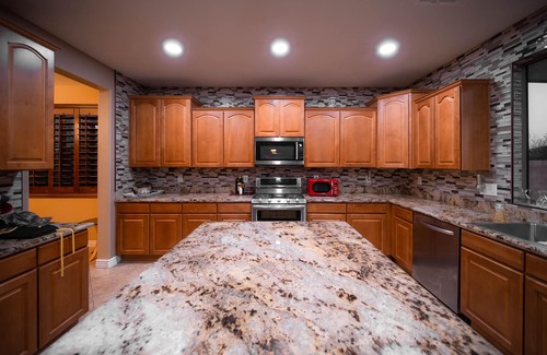 Terracita Maison | 1 mile from Cardinals (State Farm) Stadium & Desert Diamond Arena