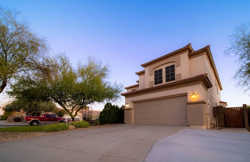 Terracita Maison | 1 mile from Cardinals (State Farm) Stadium & Desert Diamond Arena