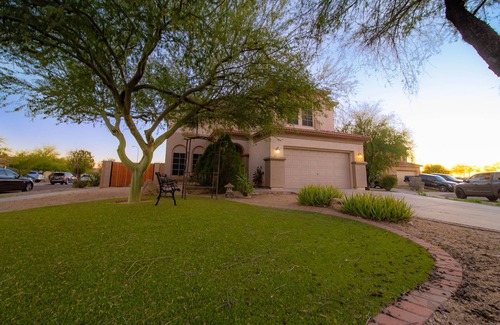 Terracita Maison | 1 mile from Cardinals (State Farm) Stadium & Desert Diamond Arena
