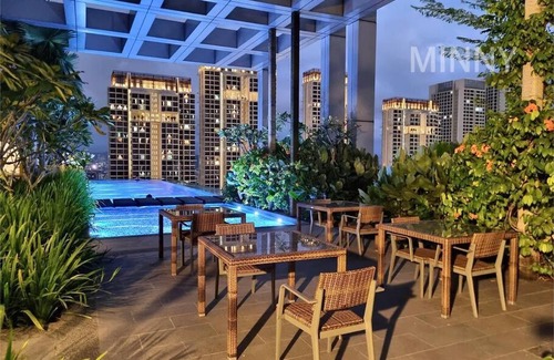 Bandar Tun Razak Appartement | 1 Min walk to Pavilion2 I King Size Sky Pool