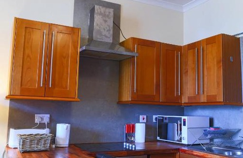 Old Town Appartement | 1 minute from Royal Mile, Large 5 Bed Apartment
