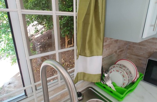 Marigot Bay Appartement | 1 Modern A/C apartment with pool. Walking distance from beach, shop & restaurant