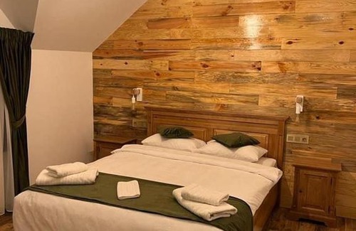 Rodna Maison | 1