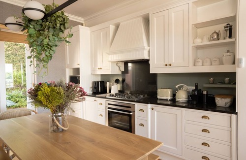 Kalk Bay Appartement | 1 Stonehouse at the Majestic Village, Kalk Bay