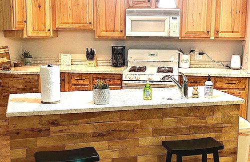 Foothills Maison | 1 Story 5 Bedroom, RV Parking, Hot Spa, Must See Strip View!