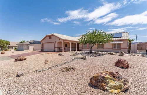 Foothills Maison | 1 Story 5 Bedroom, RV Parking, Hot Spa, Must See Strip View!