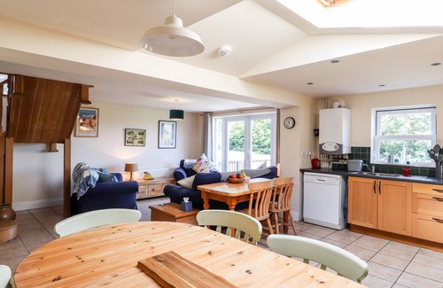 Rosebush Cottage | 1 THE TERRACE, pet friendly, with open fire in Newport, Pembrokeshire