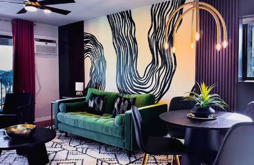 Beverly Appartement | #1 Top Flr Waterview ~ Lux Design ~ Pvt Balcony