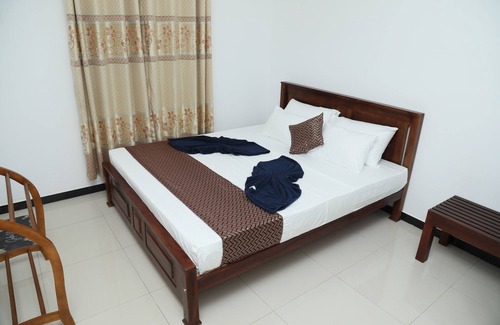 Matara Hôtel | 10-bedroom hotel in amazing Matara with AC