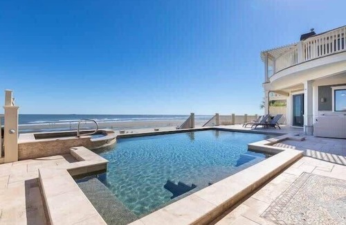 Isle of Palms Maison | Front de plage 10 chambres complètes, 10 salles de bain complètes, 2 demi-bain. 24 couchages.