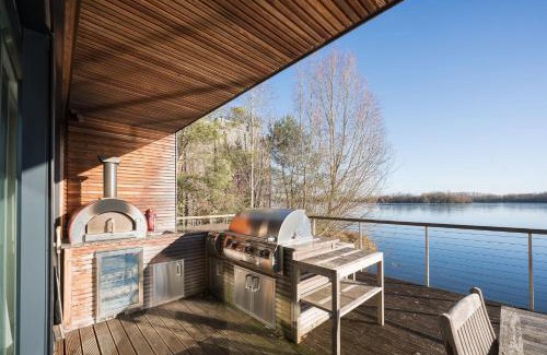 Lechlade Maison | 10 Bowmoor Edge By Birch Stays