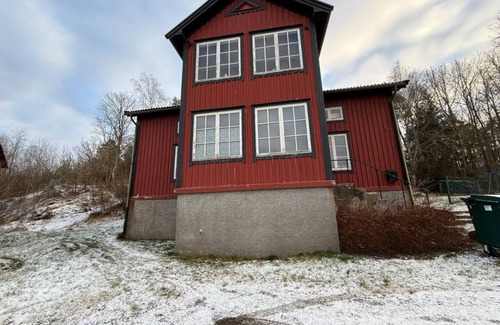 Olofstorp Appartement | 10 BR 3 Bath - For Workers - Parking lot - All-inclusive