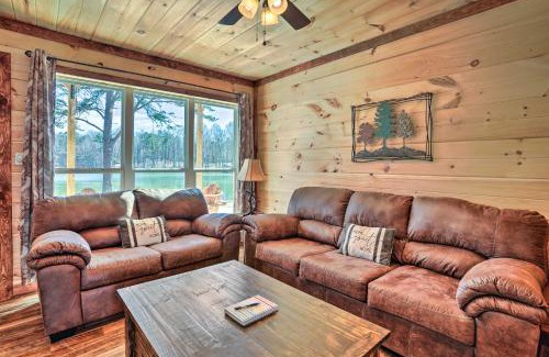 Trenton Maison | 10 Mi to Drive-In Lakefront Trenton Cabin!