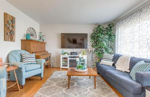 Lakewood Maison | 10 Mi to Dtwn Denver Home with Large Yard and Patio