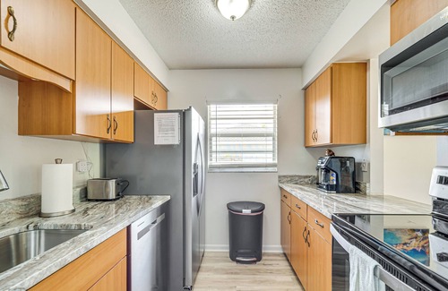 Silver Springs Shores Cottage | 10 Mi to Dtwn Ocala: Dog-friendly Home w/ Fire Pit