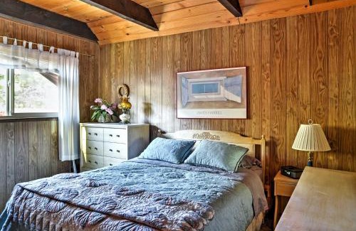 Christmas Valley Maison | 10 Mi to Lake Tahoe Beaches Home with Pool Table