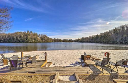 Newland Maison | 10 Mi to Sugar Mountain Cozy Newland Cabin!