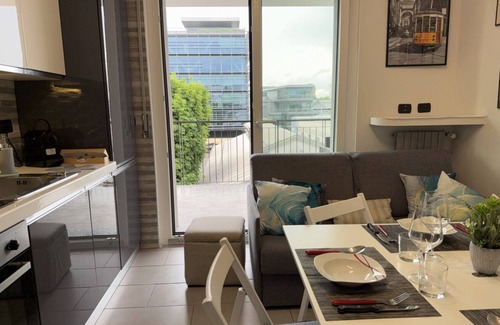 Villapizzone Appartement | 10 Min from Fiera Milano with Largo Terrazzo