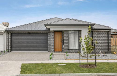 Greenvale Maison | 10 Min to Airport Brand New Family 4BR House