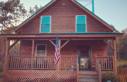 Laurens Cabine | 10 MINS to Allstar Village, 20 MINS to Dreamspark