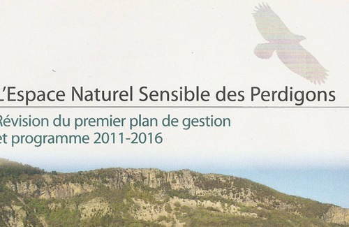Les Latards Cottage | A 10 mn de Nyons, Joli Gîte "3 étoiles", piscine exclusive, site naturel classé