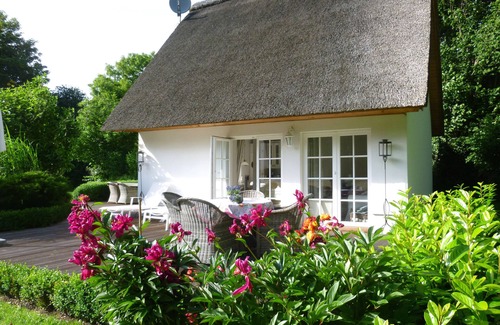 Klein Bollhagen Maison | Maison au toit de chaume "Am Wieseneck" avec jardin, près de la plage, internet, 3 vélos
