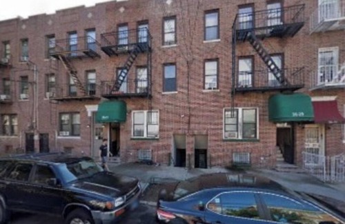 Queens Appartement | 10 minutes to Manhattan! Cozy 2 bedroom in LIC/Astoria, in the center of it all.