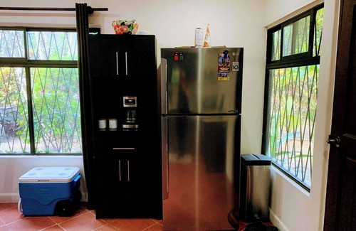 Jaco Maison | 10 minutes to the beach! Private home with lush jungle surroundings & pool.