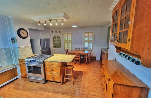 Swainton Maison | 10 Minutes to the beach! Historic home on the Jersey Shore.