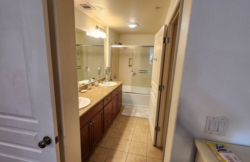 Santa Clara Copropriété | 10 minutes walking to Levi's Stadium and close distance to Airports