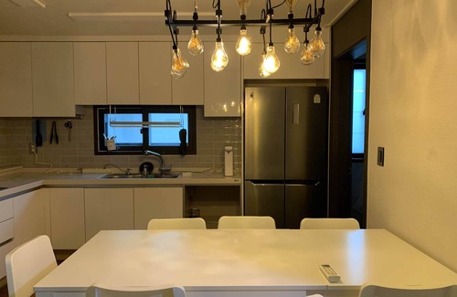 Yeongdo Maison | 10 People Bridge Oceanview Private Party House