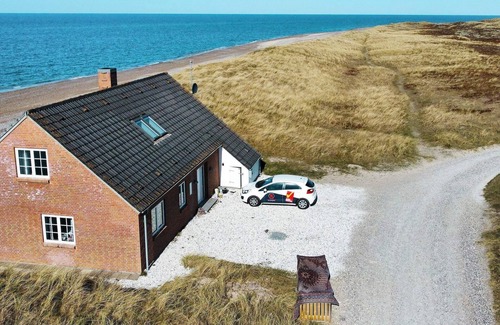 Lild Strand Maison | 10 person holiday home in Frøstrup