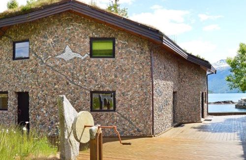 Eidsvag Maison | 10 person holiday home in EIDSVÅG-By Traum