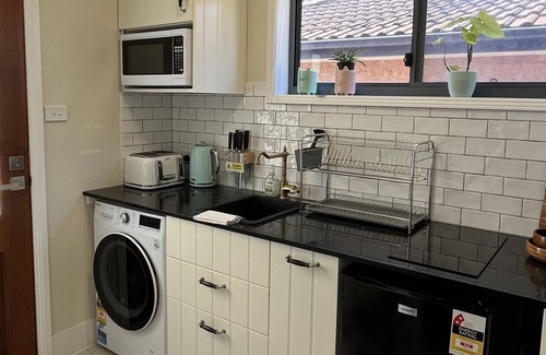 Noraville Lit Et Petit-Déjeuner | 100 - Lovely self contained 2 beds unit