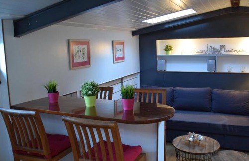 Kop van Zuid Appartement | 100 m² Résidence de tourisme ∙ 2 chambres ∙ 8 personnes