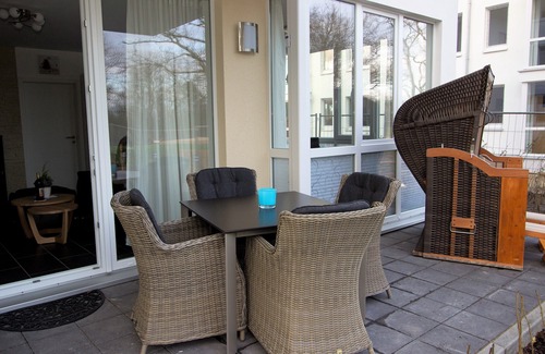 Grossenbrode Appartement | 100 m de la plage Sauna | Cheminée | Jacuzzi | WLAN | Blanchisserie | chaise de plage