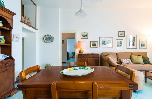 Casamicciola Terme Appartement | 100 m² Appartement ∙ 3 chambres ∙ 6 personnes