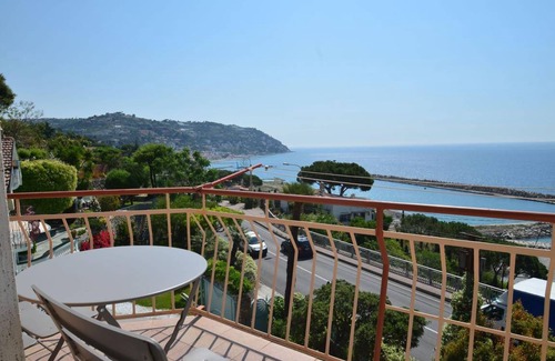 Bordighera Appartement | 100 m² Appartement ∙ 3 chambres ∙ 5 personnes