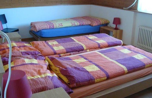 Dietikon District Appartement | 100 m² Appartement ∙ 4 chambres ∙ 11 personnes
