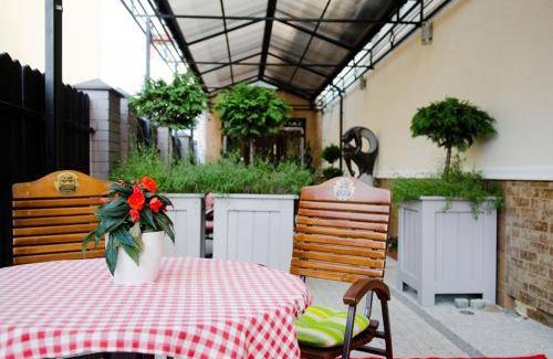 Plock Lit Et Petit-Déjeuner | 100 m² Chambre d'hôtes ∙ 3 chambres ∙ 7 personnes