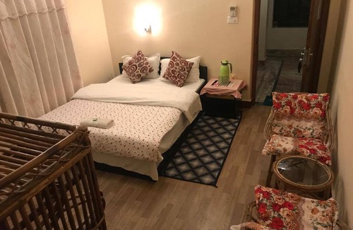 Pokhara Auberge | 100 m² Auberge de jeunesse ∙ 3 personnes