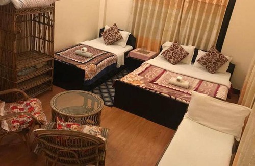 Pokhara Auberge | 100 m² Auberge de jeunesse ∙ 3 personnes
