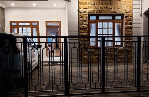 Dieng Kulon Station Balnéaire | 100 m² Résidence de vacances ∙ 3 chambres ∙ 8 personnes