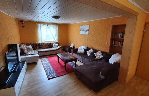 Schonau Appartement | 100 m2 Whng. à un prix défiant toute concurrence! Situé dans la belle Schönau! Jusqu'à 10 personnes