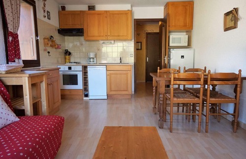 Le Chinaillon Appartement | A 100 mètres des pistes, Grande Terrasse et Vue Montagnes