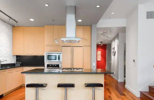 Pearl District Copropriété | 3 bed/3 bath/office and patio. 100% walkable