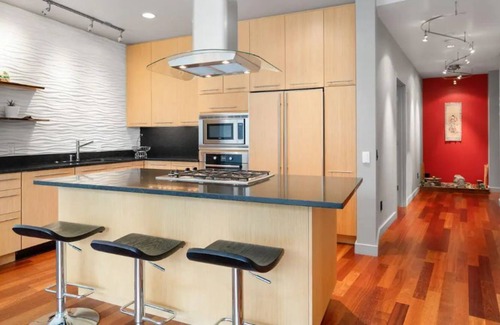 Pearl District Copropriété | 3 bed/3 bath/office and patio. 100% walkable