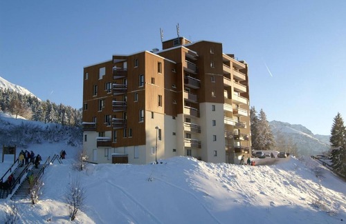 Prapoutel Appartement | 100m from resort center, parking, tv, ski locker, 18m², Les 7 Laux