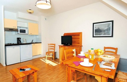 Bagneres-de-Luchon Appartement | Centre station, télévision, casier à ski, 56m², Luchon-Superbagnères